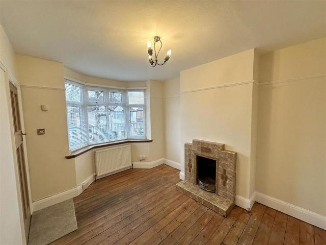 2 bedroom semi detached house to rent