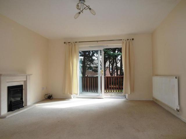 2 bedroom semi detached house to rent