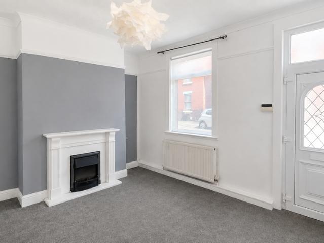 2 bedroom semi detached house to rent
