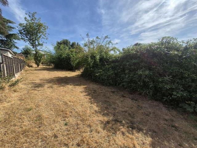 2 bedroom semi detached house to rent