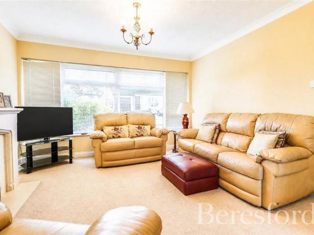 2 bedroom semi detached house to rent