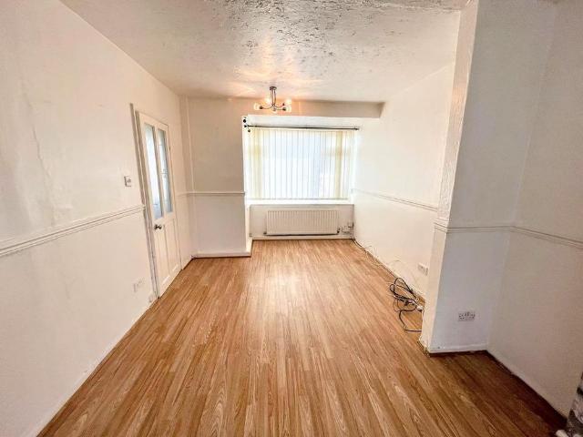 2 bedroom semi detached house to rent