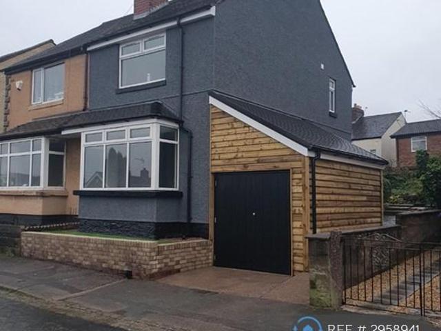 2 bedroom semi detached house to rent
