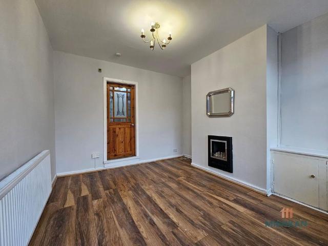 2 bedroom semi detached house to rent