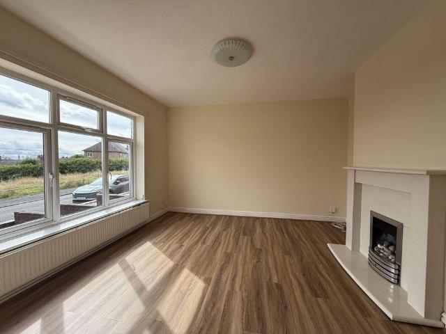 2 bedroom semi detached house to rent