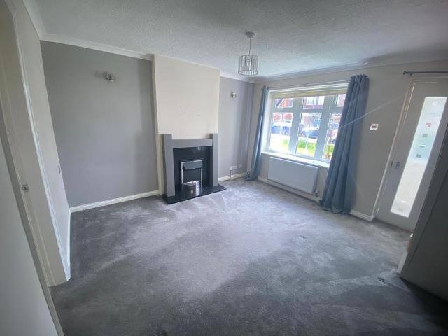 2 bedroom semi detached house to rent