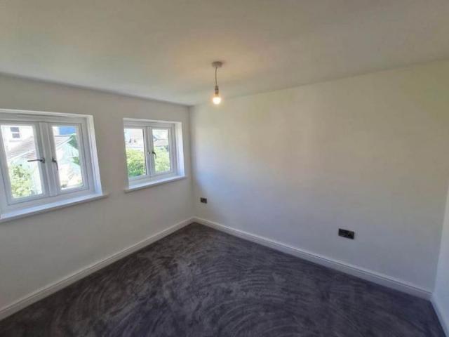 2 bedroom semi detached house to rent