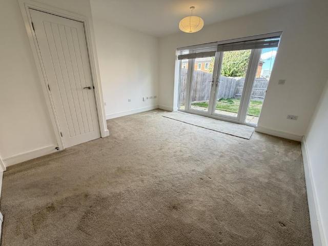 2 bedroom semi detached house to rent