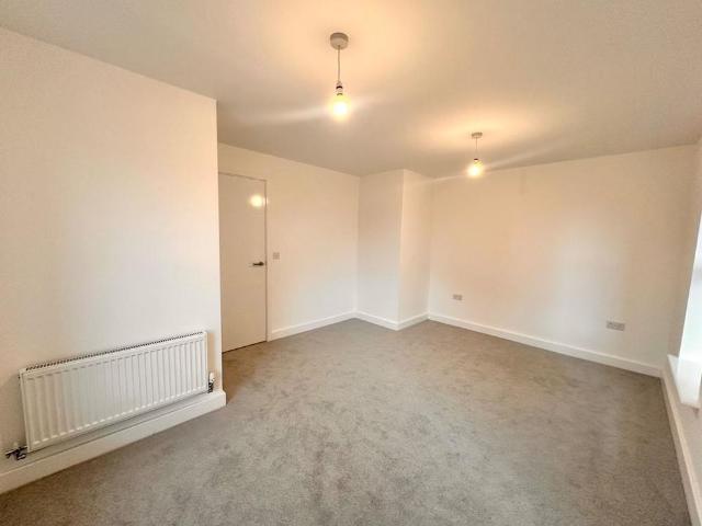 2 bedroom semi detached house to rent