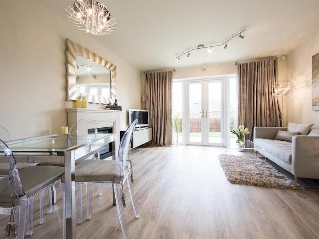 2 bedroom semi detached house to rent