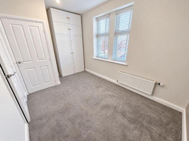 2 bedroom semi detached house to rent