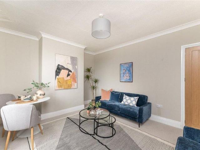 2 bedroom semi detached house to rent