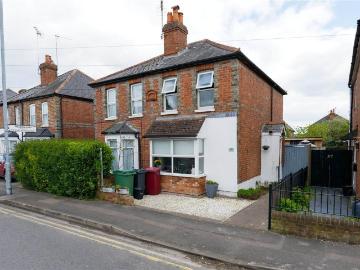 2 bedroom semi detached house to rent
