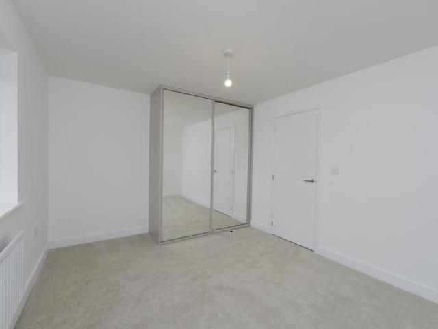2 bedroom semi detached house to rent