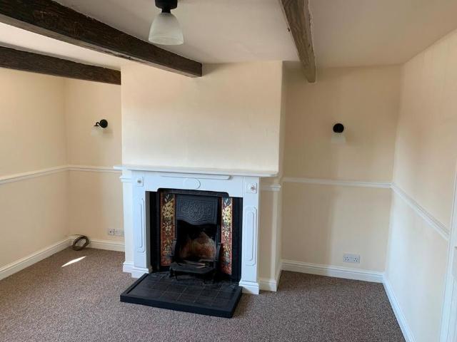 2 bedroom semi detached house to rent
