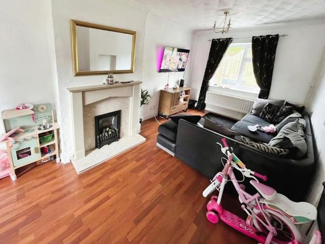 2 bedroom semi detached house to rent