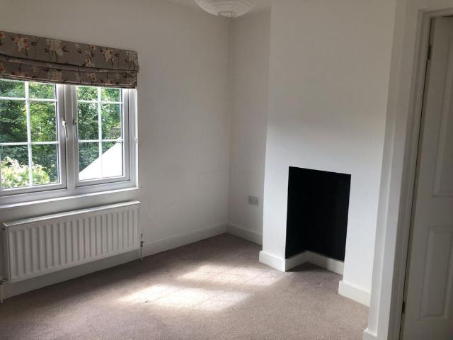 2 bedroom semi detached house to rent
