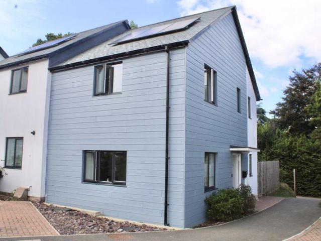 2 bedroom semi detached house to rent