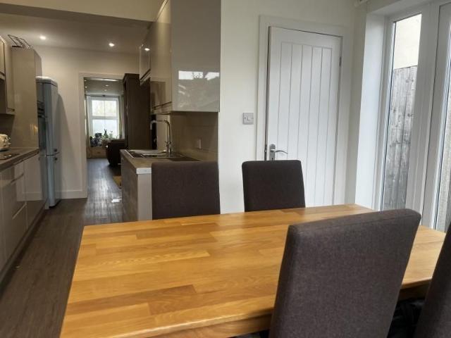 2 bedroom semi detached house to rent