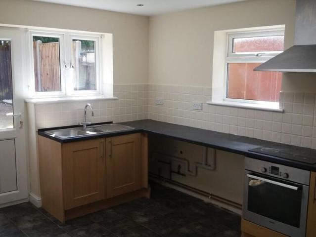 2 bedroom semi detached house to rent