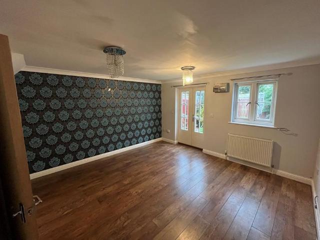 2 bedroom semi detached house to rent