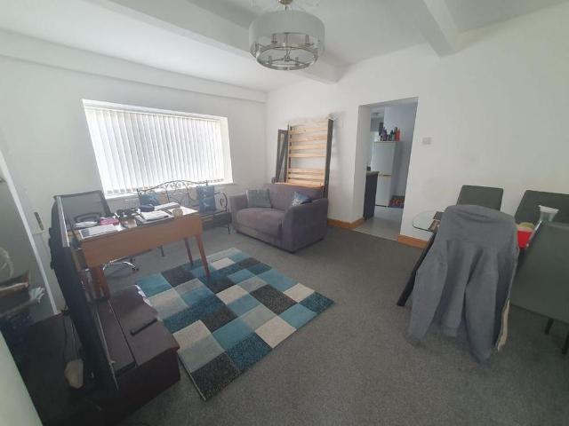 2 bedroom semi detached house to rent