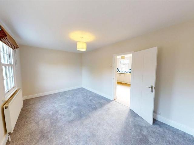 2 bedroom semi detached house to rent