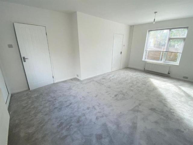 2 bedroom semi detached house to rent