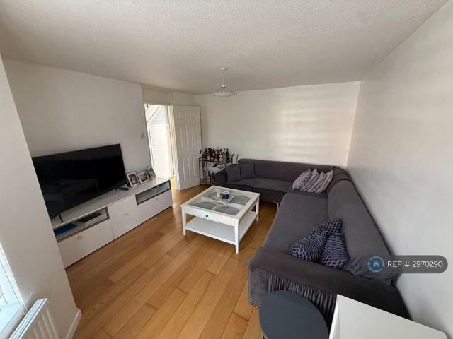 2 bedroom semi detached house to rent