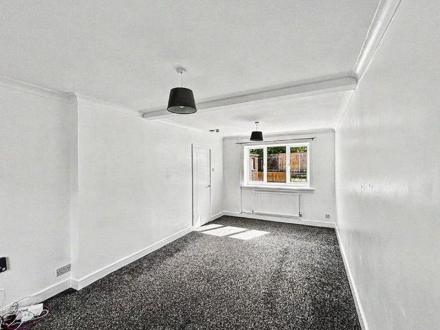 2 bedroom semi detached house to rent