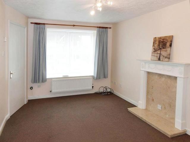 2 bedroom semi detached house to rent