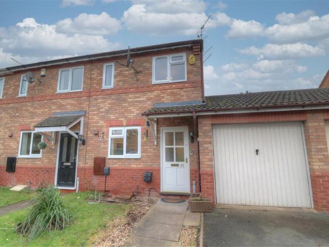 2 bedroom semi detached house to rent