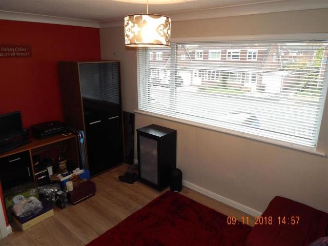 2 bedroom semi detached house to rent