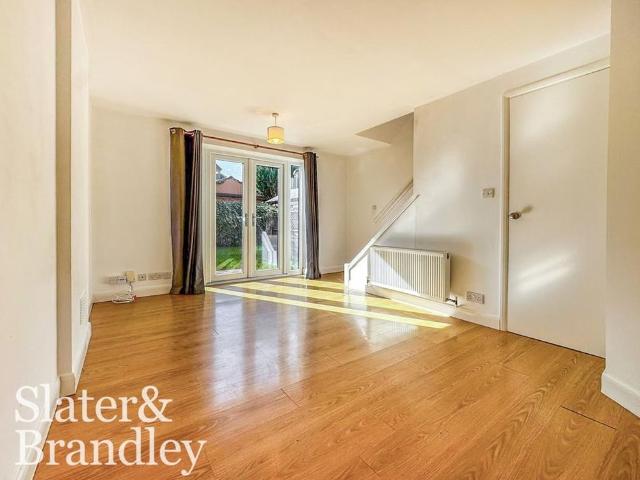 2 bedroom semi detached house to rent