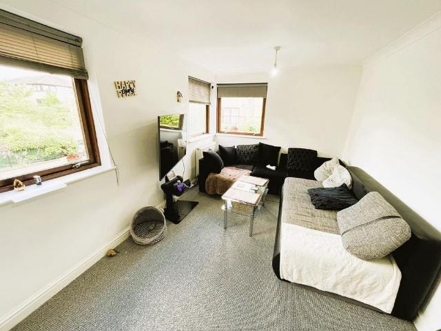 2 bedroom semi detached house to rent