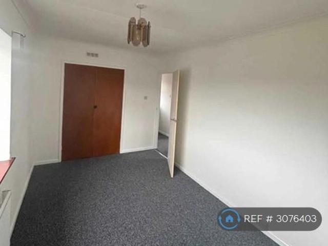 2 bedroom semi detached house to rent
