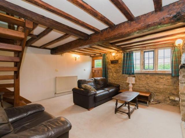 2 bedroom semi detached house to rent