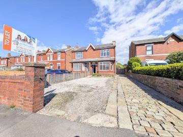 2 bedroom semi detached house to rent