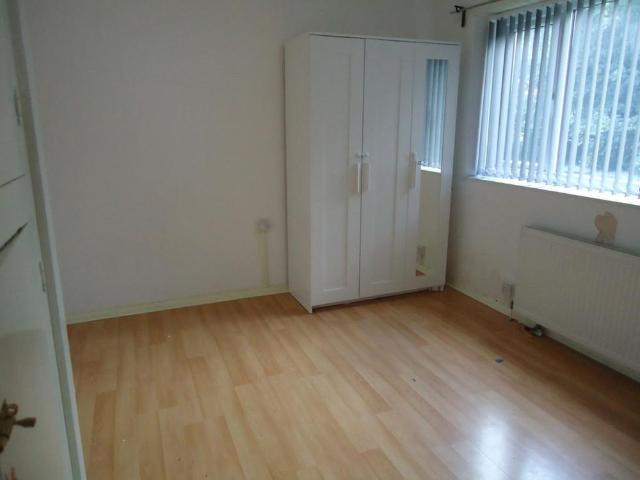 2 bedroom semi detached house to rent