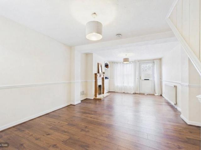 2 bedroom semi detached house to rent