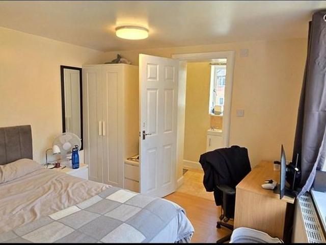 2 bedroom semi detached house to rent