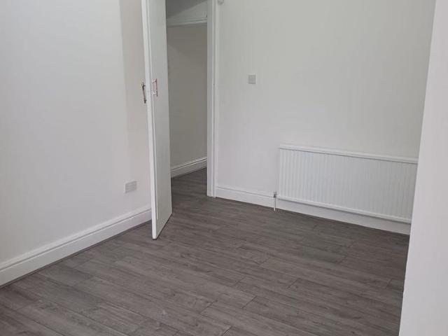 2 bedroom semi detached house to rent
