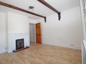 2 bedroom semi detached house to rent
