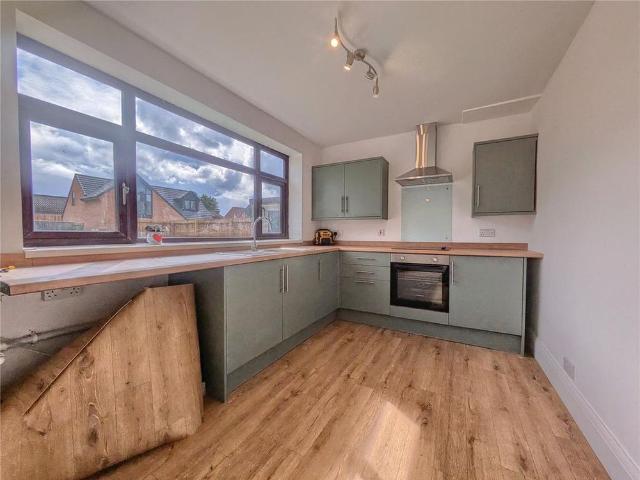 2 bedroom semi detached house to rent