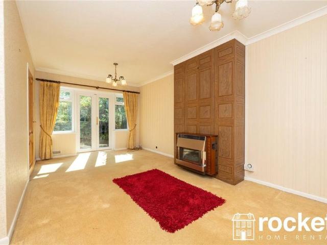 2 bedroom semi detached house to rent