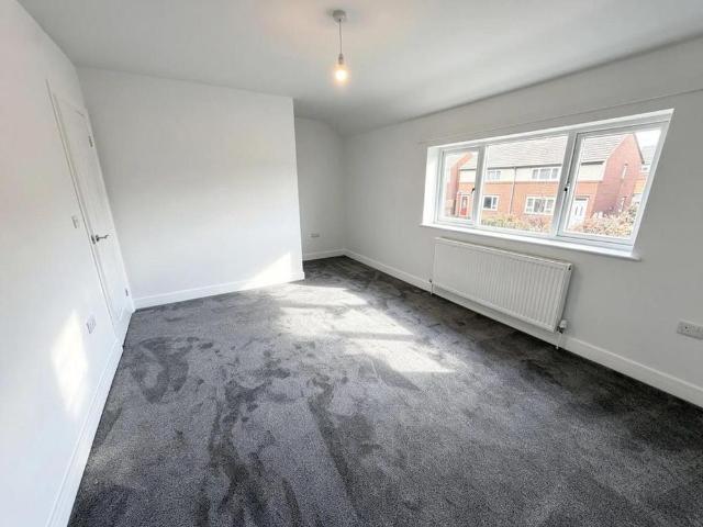 2 bedroom semi detached house to rent