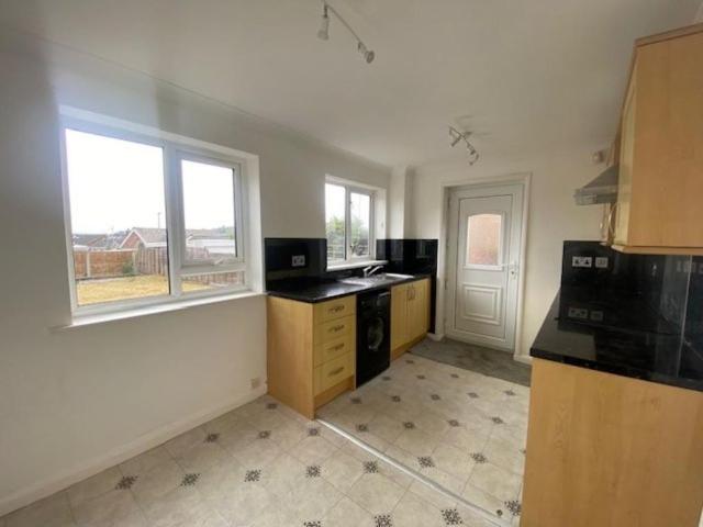2 bedroom semi detached house to rent