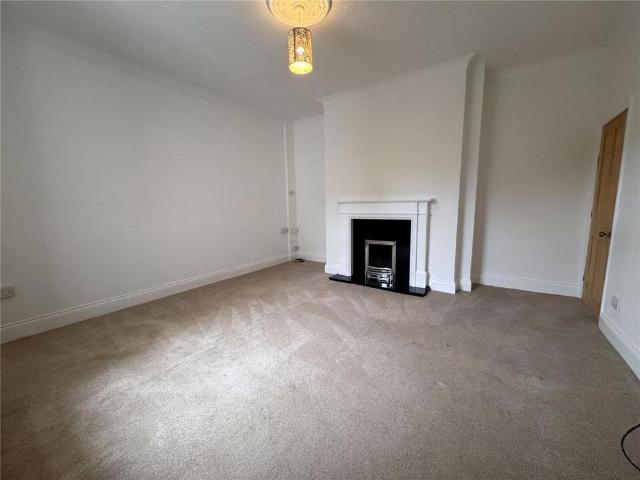 2 bedroom semi detached house to rent