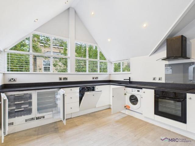 2 bedroom semi detached house to rent
