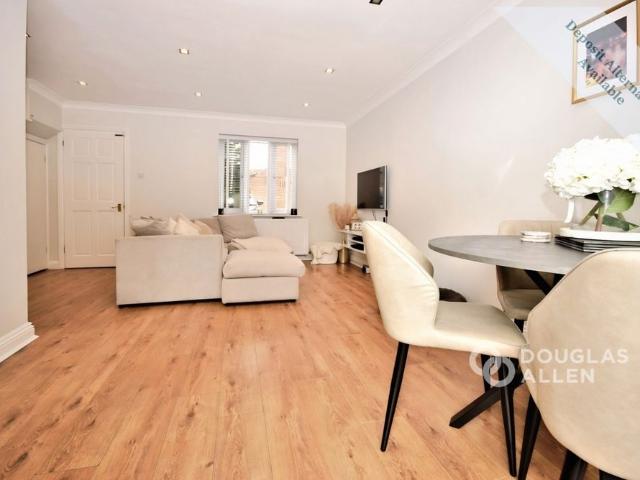 2 bedroom semi detached house to rent